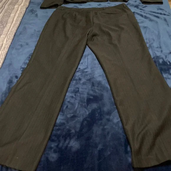 Beautiful Calvin Klein pinstripe suit - Picture 13 of 13